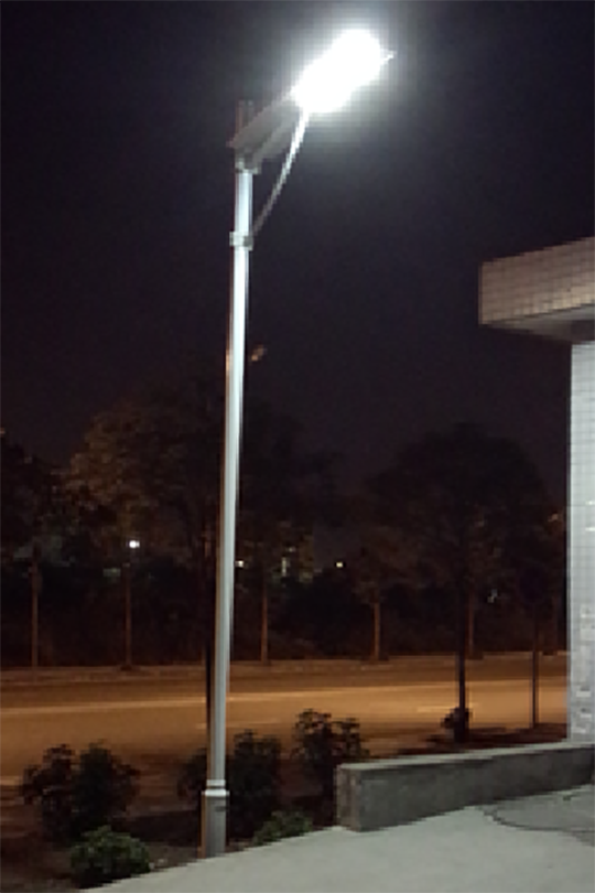 东莞6米30W太阳能路灯工程